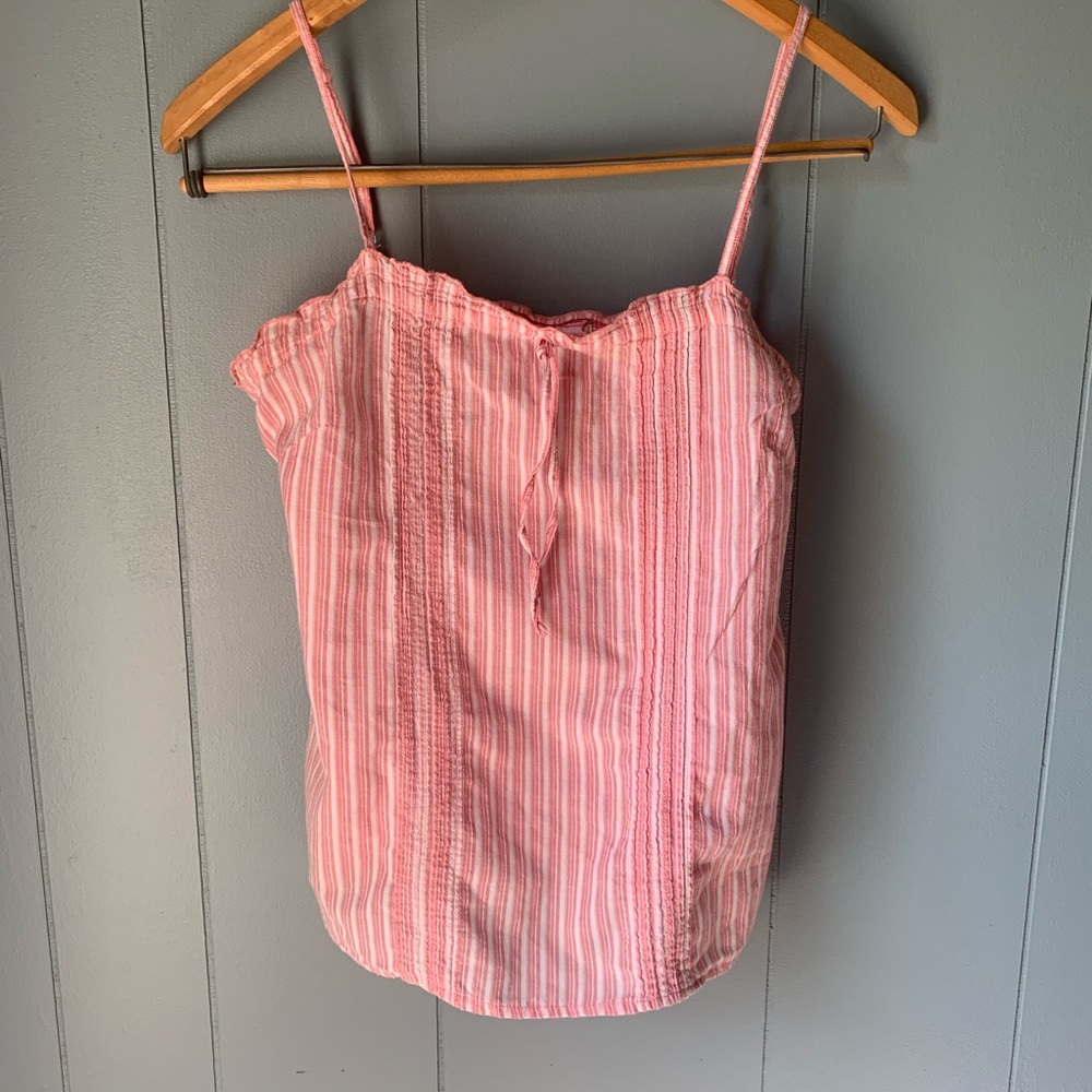 🖤 3/ $10 Vintage crop top
